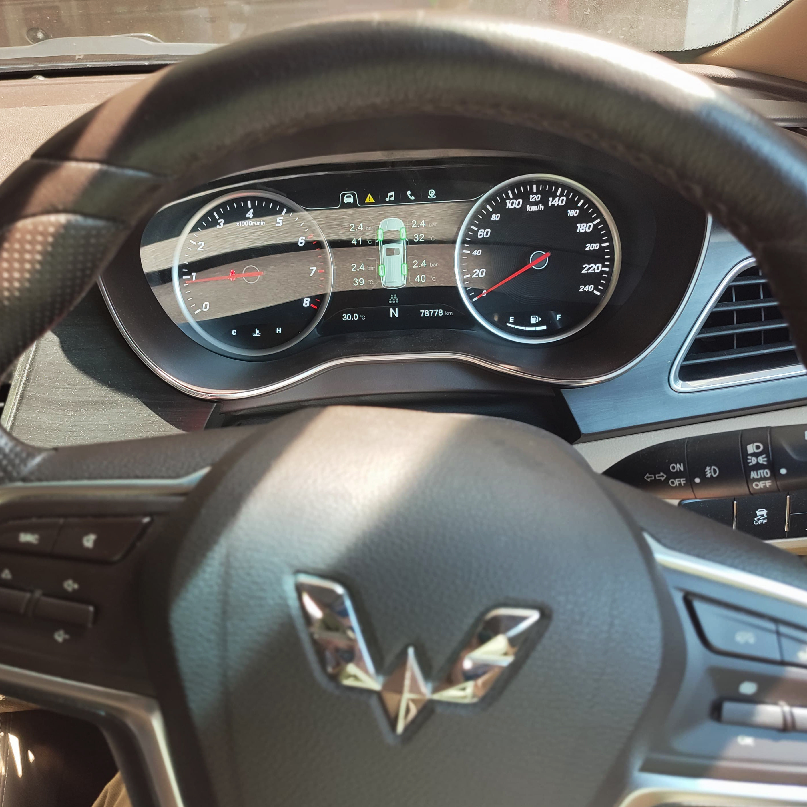 2018 Wuling Cortez 1.8 L LUX+AMT 2018 Wuling Cortez 1.8 L LUX+AMT