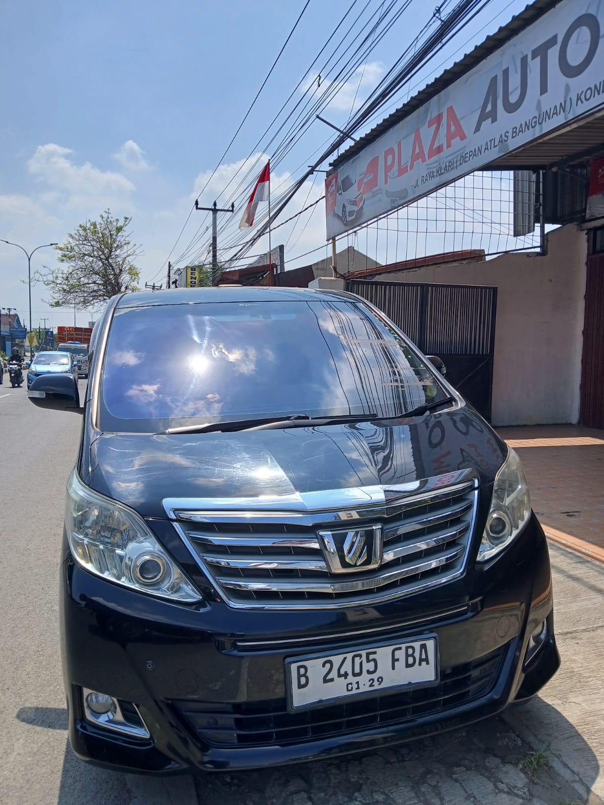 Second Hand 2013 Toyota Alphard Second Hand 2013 Toyota Alphard