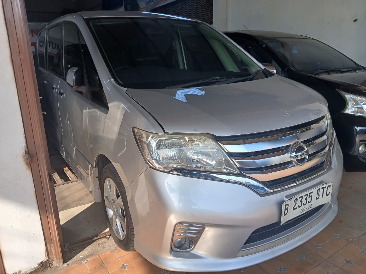 2013 Nissan Serena 2013 Nissan Serena