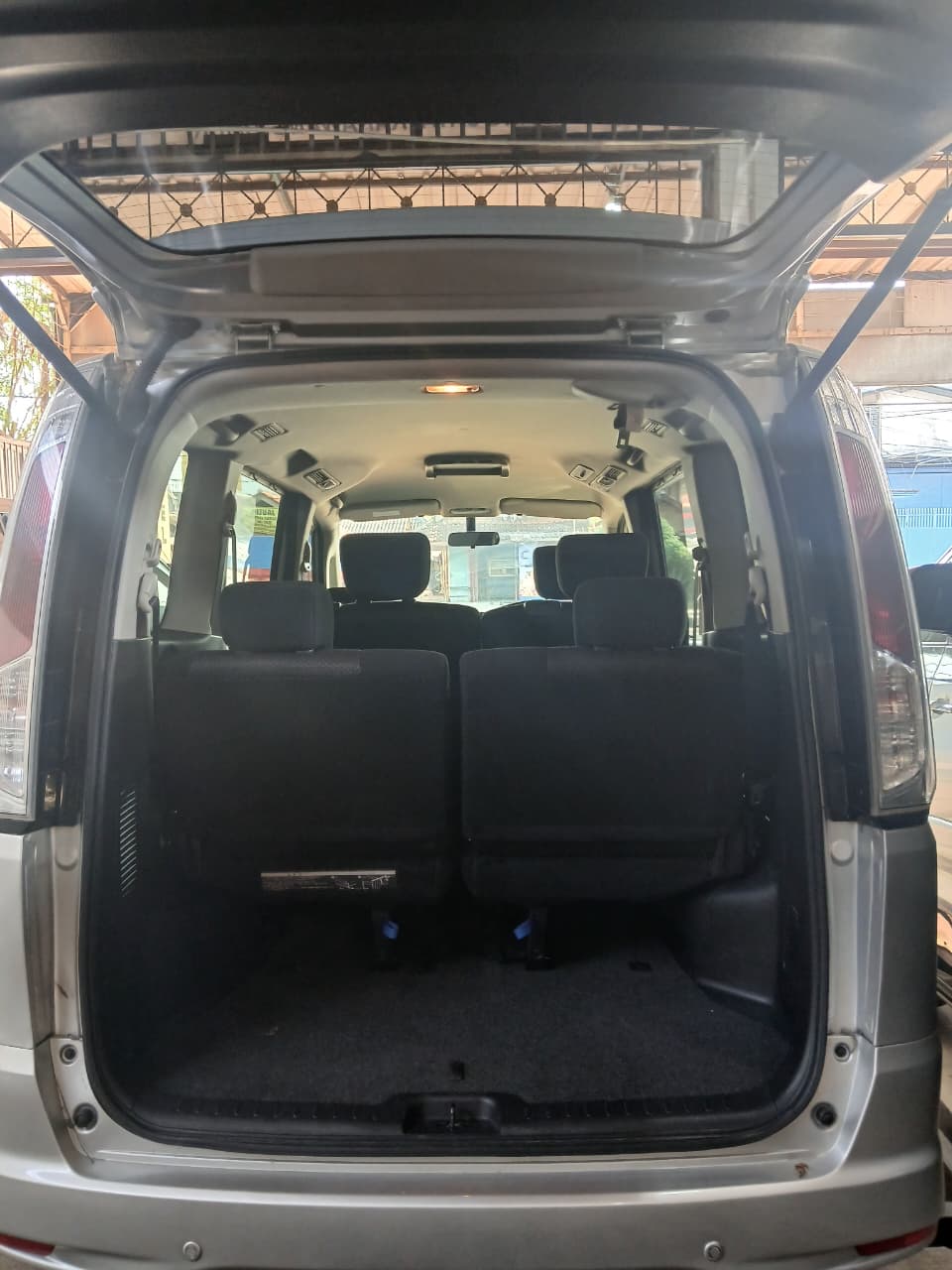 2013 Nissan Serena 2013 Nissan Serena