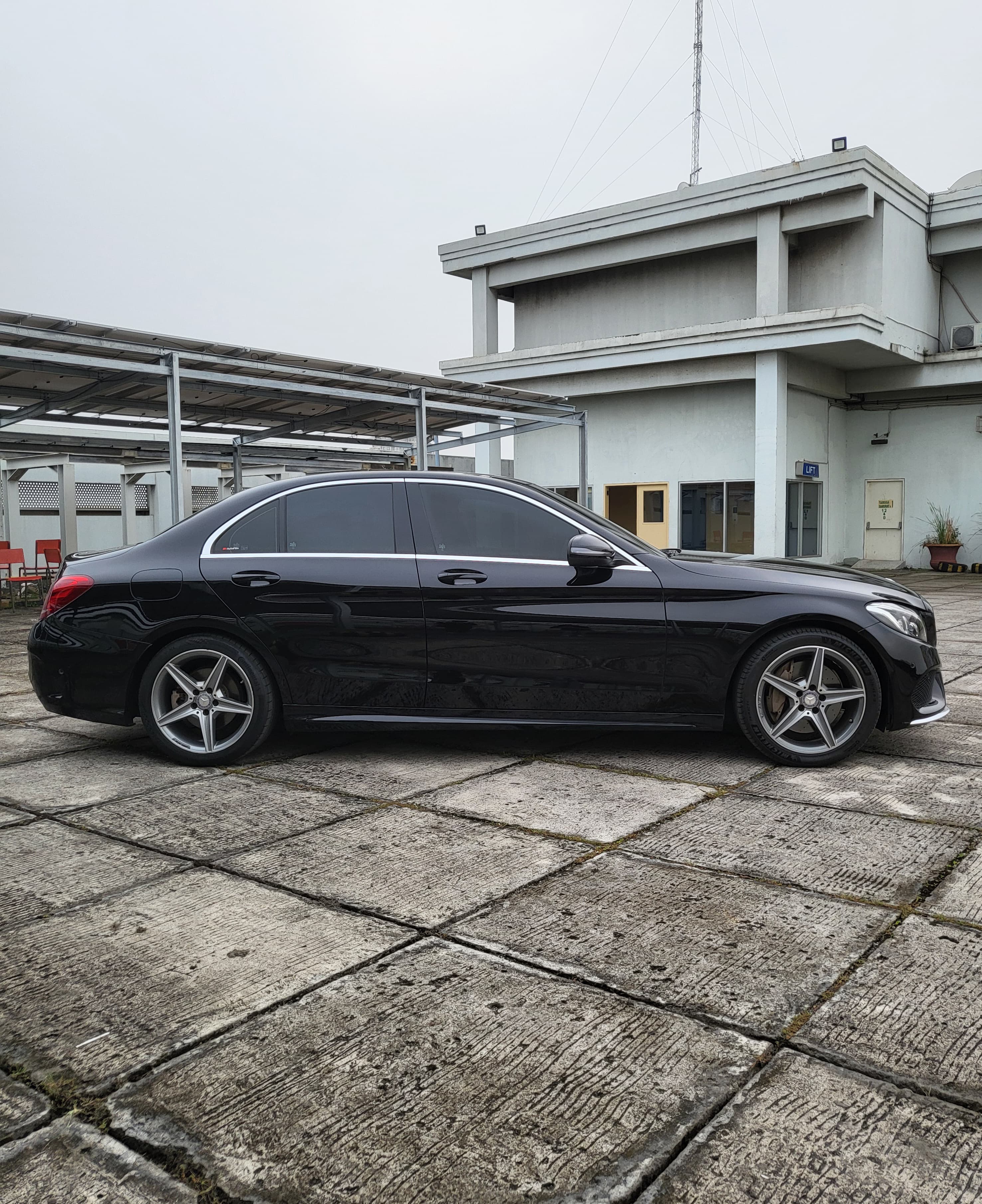 2016 Mercedes Benz C-Class Sedan 2016 Mercedes Benz C-Class Sedan
