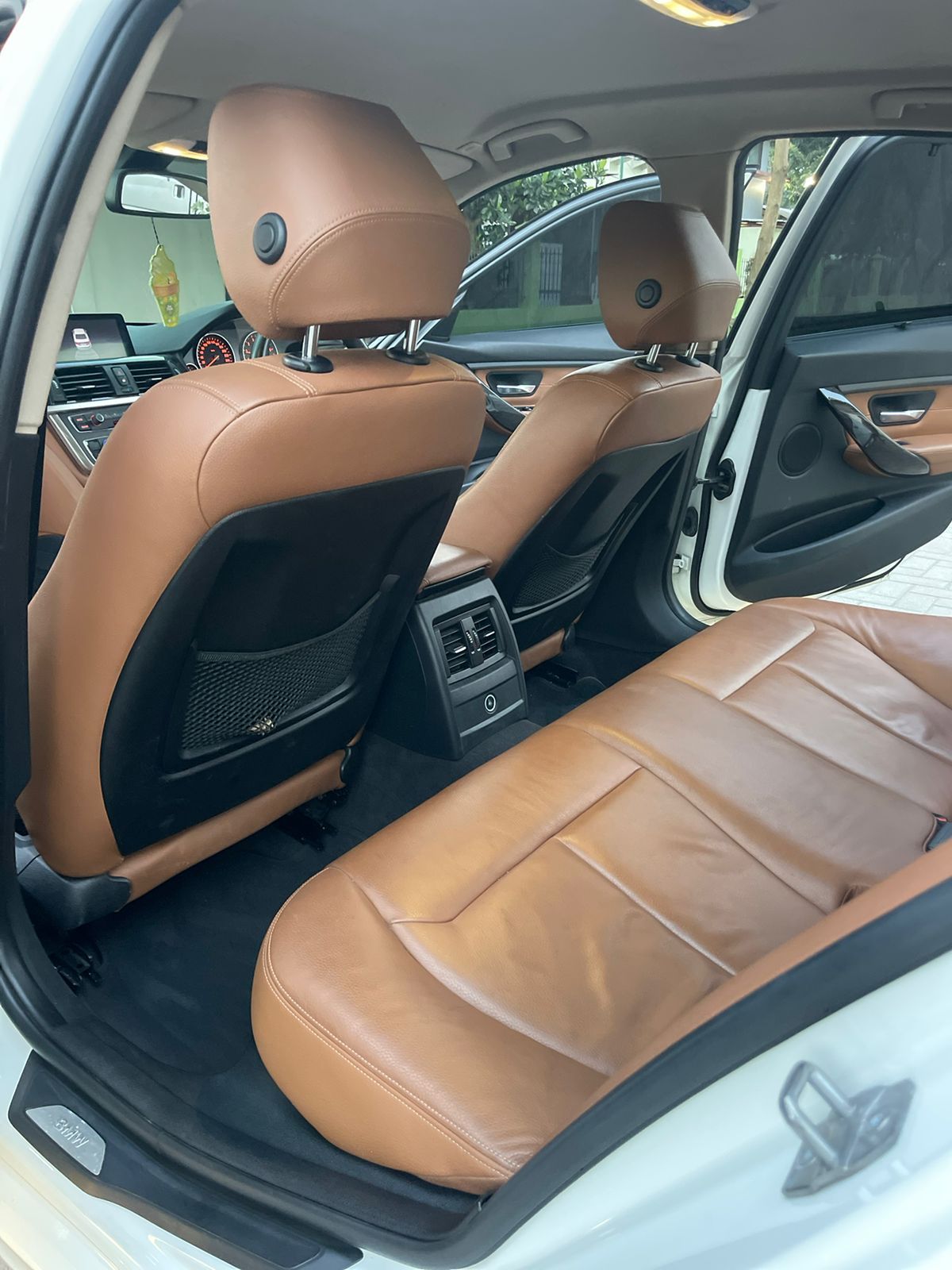 2013 BMW 3 Series Sedan  320i F30 LUXURY 2013 BMW 3 Series Sedan  320i F30 LUXURY