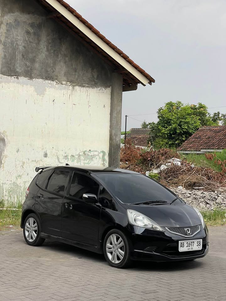 2009 Honda Jazz  1.5L RS AT 2009 Honda Jazz  1.5L RS AT