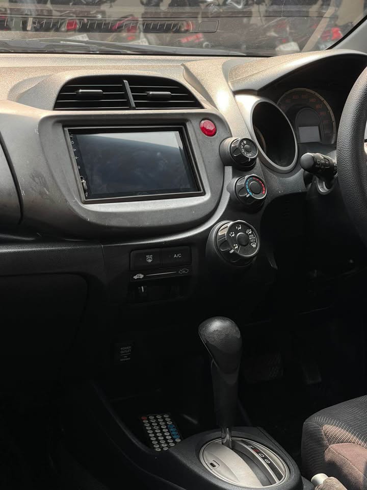 2009 Honda Jazz  1.5L RS AT 2009 Honda Jazz  1.5L RS AT