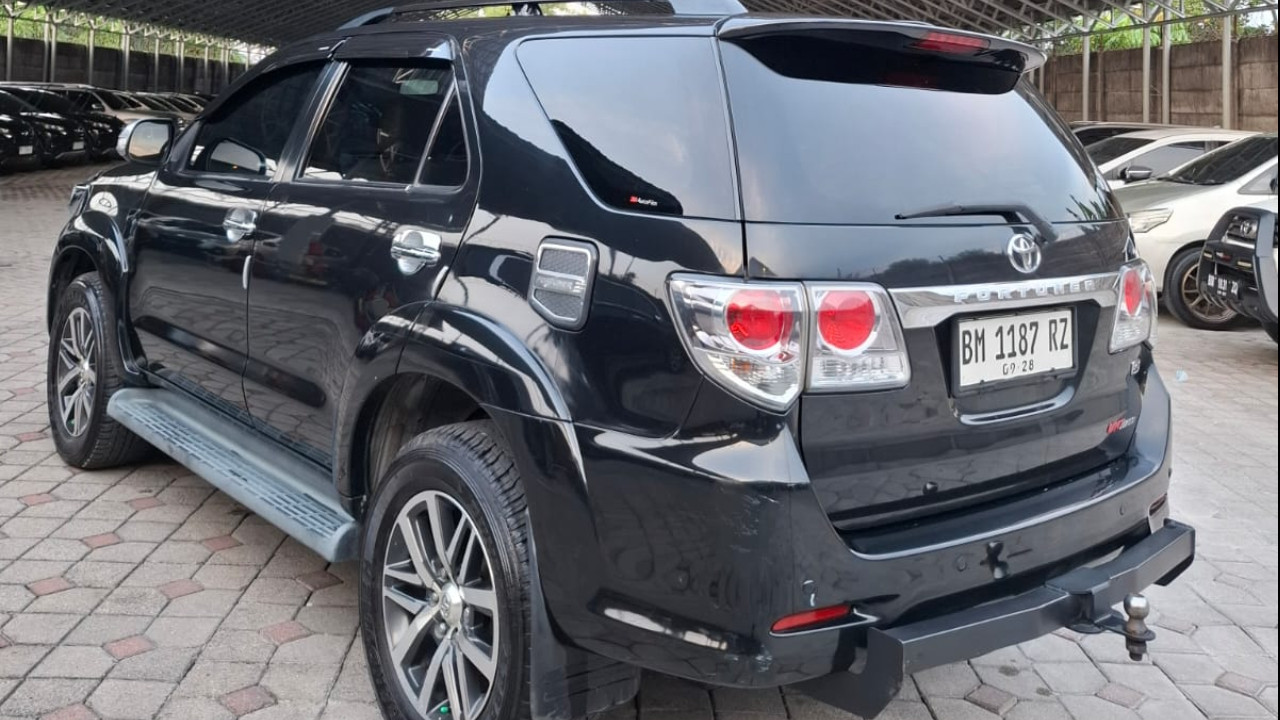 2013 Toyota Fortuner  2.5L G VNT TRD Diesel AT 2013 Toyota Fortuner  2.5L G VNT TRD Diesel AT