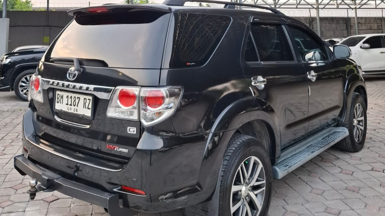 2013 Toyota Fortuner  2.5L G VNT TRD Diesel AT 2013 Toyota Fortuner  2.5L G VNT TRD Diesel AT