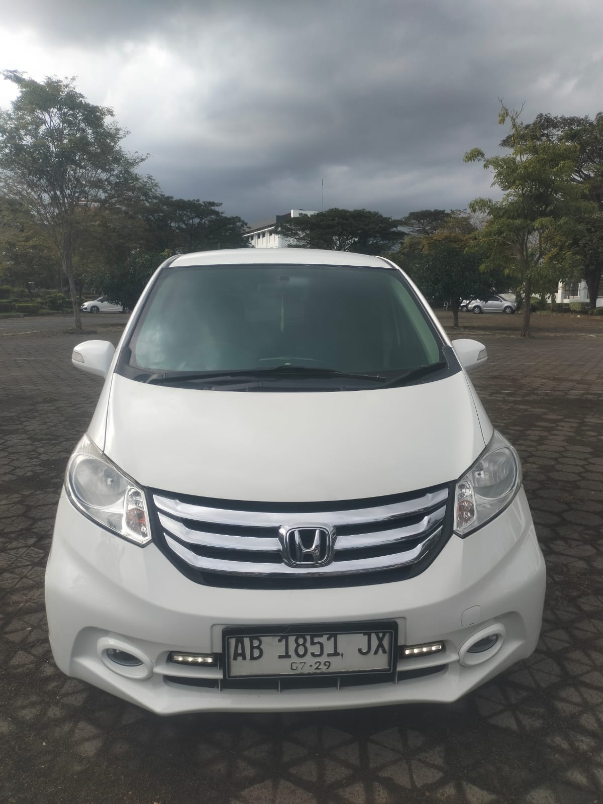 Second Hand 2015 Honda Freed  PSD Second Hand 2015 Honda Freed  PSD