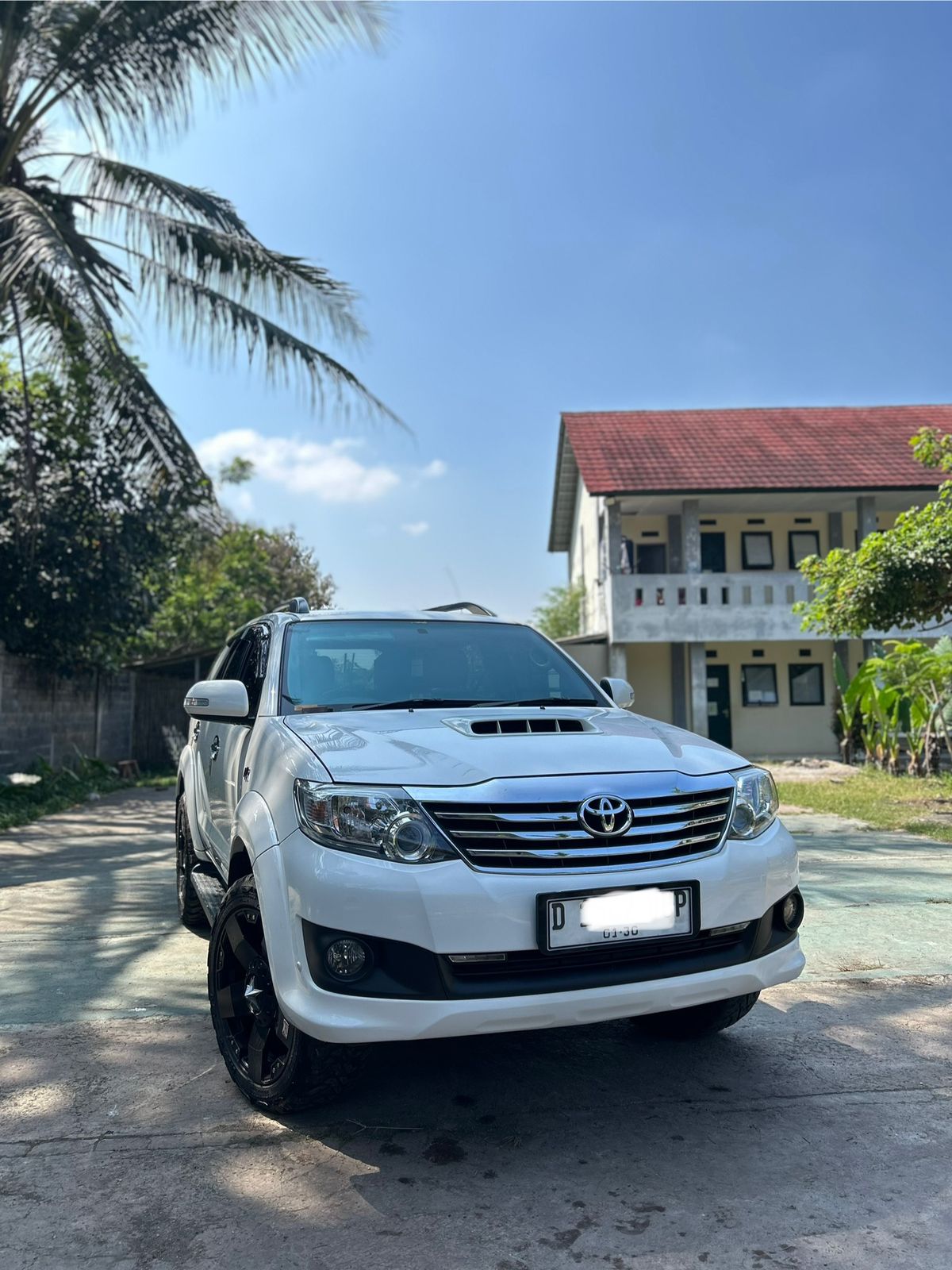 2014 Toyota Fortuner 4X2 G MT DIESEL 2014 Toyota Fortuner 4X2 G MT DIESEL