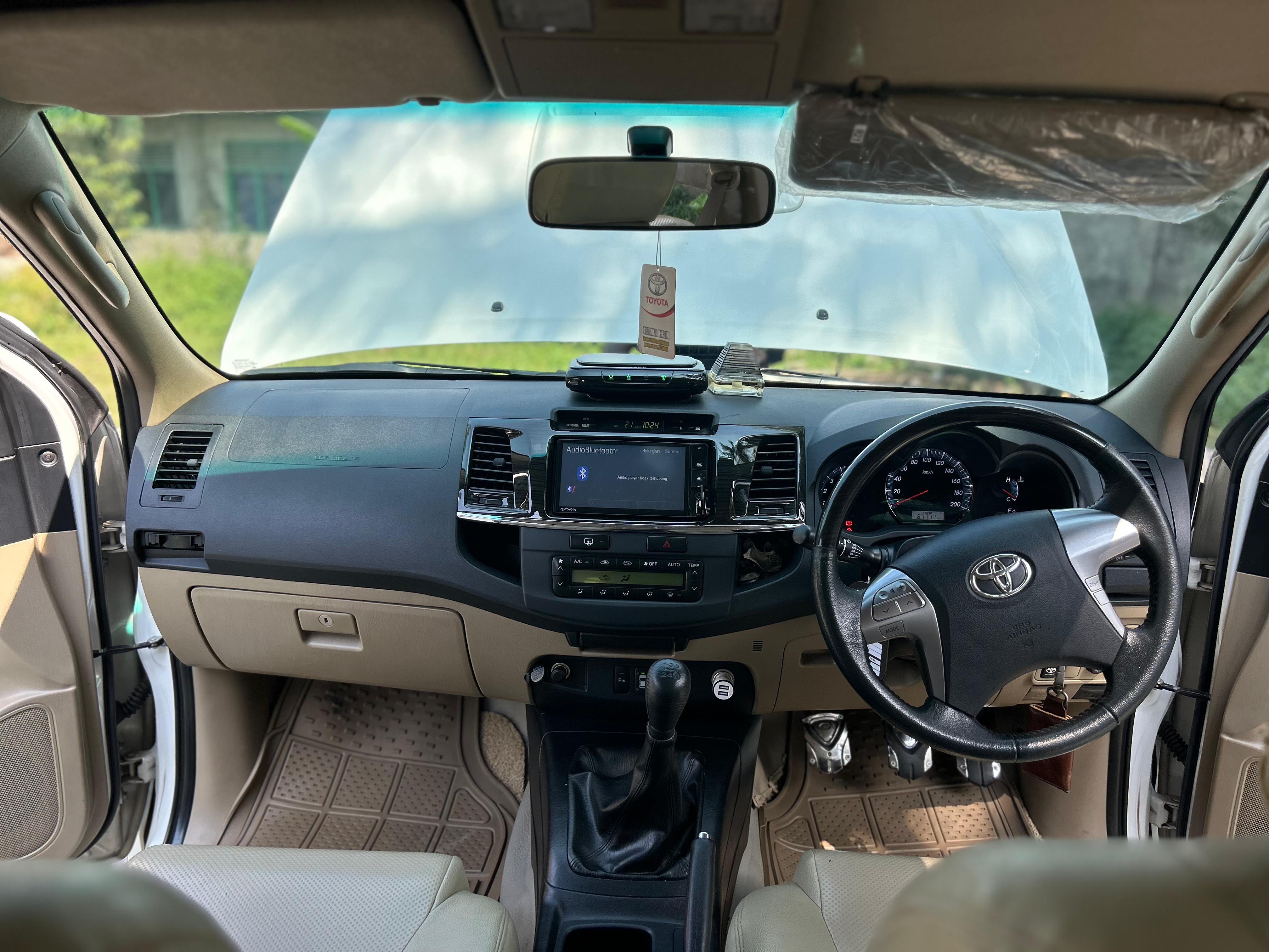 2014 Toyota Fortuner 4X2 G MT DIESEL 2014 Toyota Fortuner 4X2 G MT DIESEL