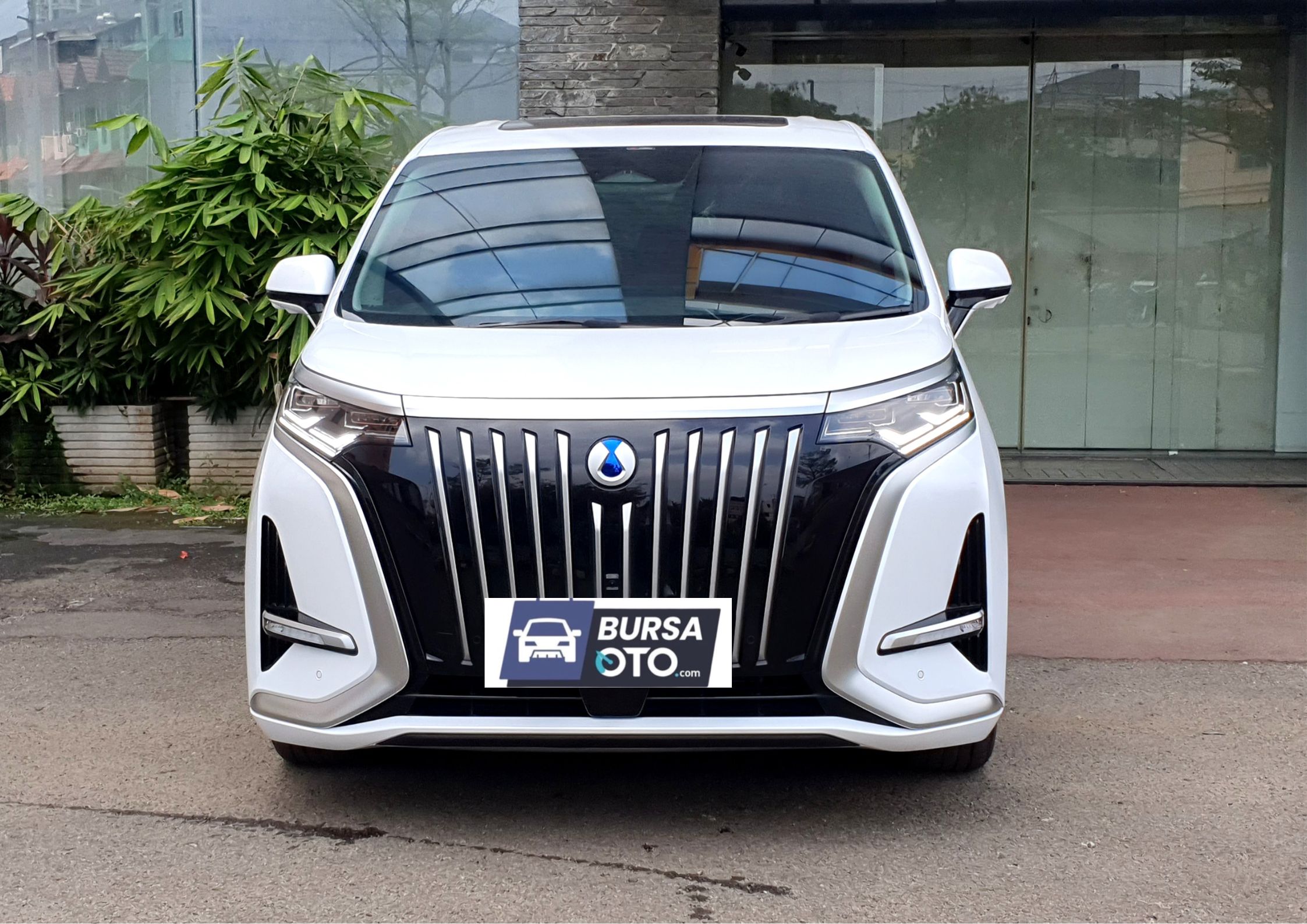 Second Hand 2025 BYD Denza D9 Electric Second Hand 2025 BYD Denza D9 Electric