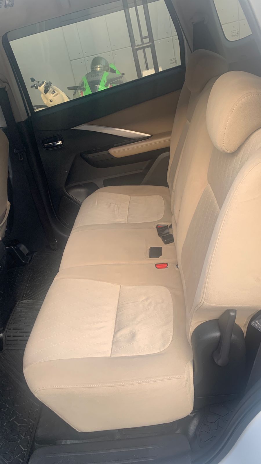 2022 Mitsubishi Xpander Ultimate CVT 2022 Mitsubishi Xpander Ultimate CVT