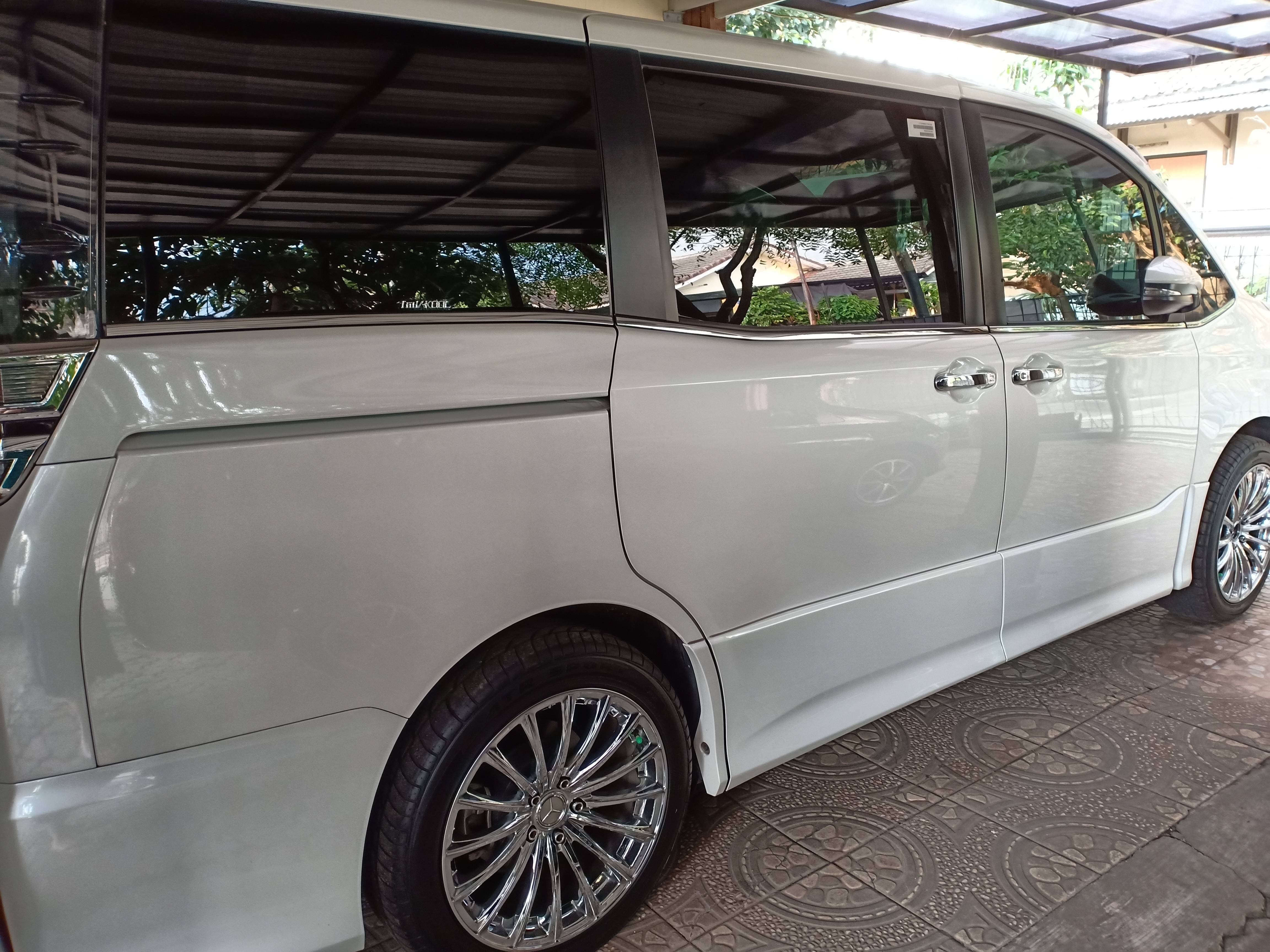 2017 Toyota Voxy 2.0L AT 2.0L AT tua