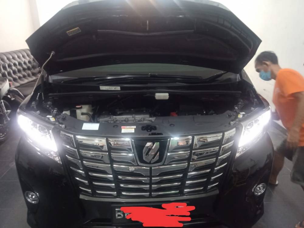 Old 2016 Toyota Alphard 2.5 G A/T 2.5 G A/T