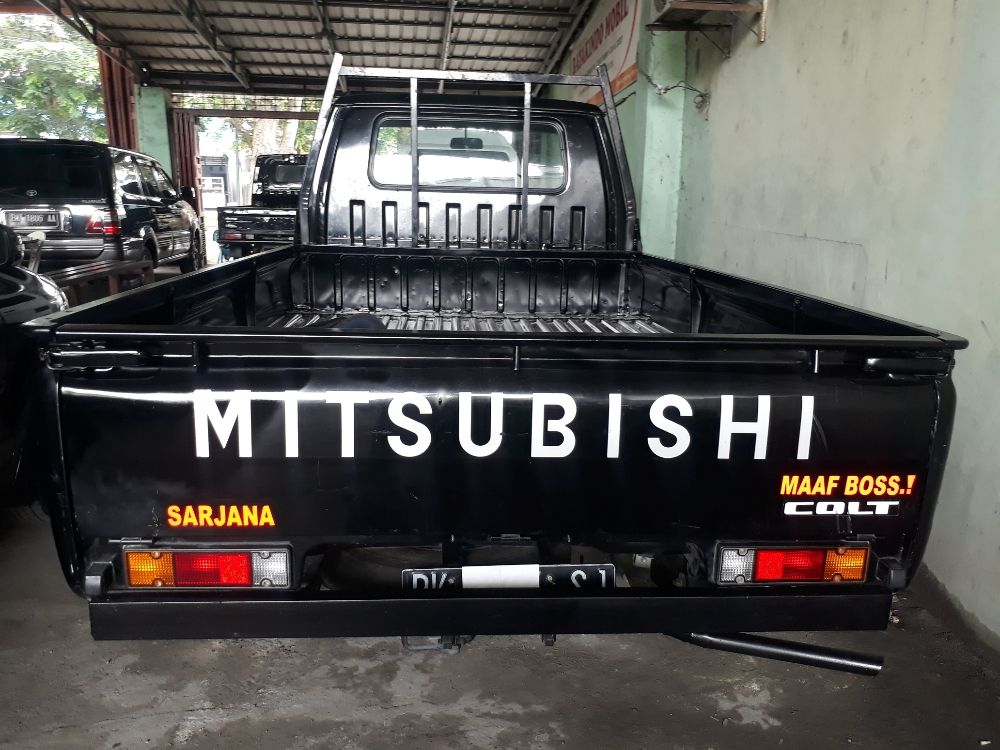 Dijual 2019 Mitsubishi L300 Pickup Flatbed Pickup Flatbed Bekas