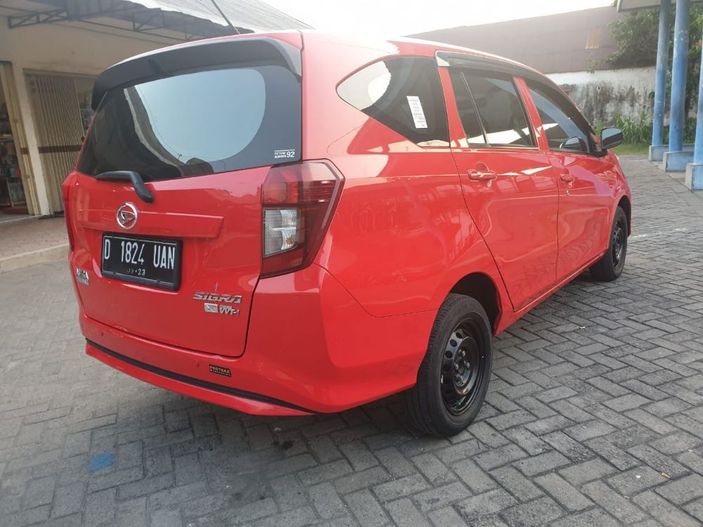 2018 Daihatsu Sigra  1.2 X MT 1.2 X MT tua