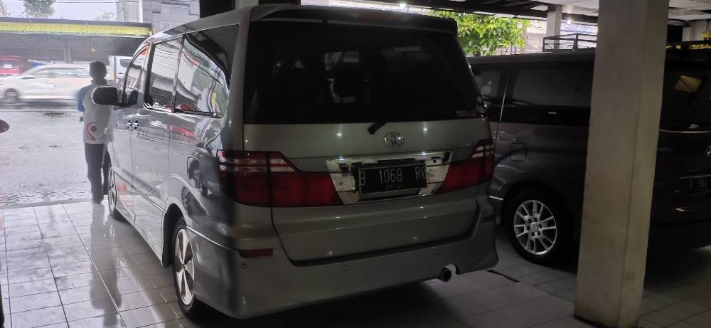 Dijual 2006 Toyota Alphard 2.5 G A/T 2.5 G A/T Bekas