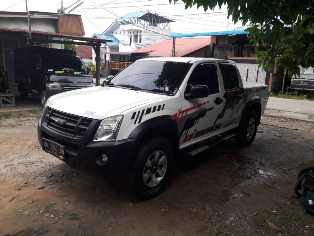 Old 2012 Isuzu D Max  Rodeo LS 3.0 MT Rodeo LS 3.0 MT