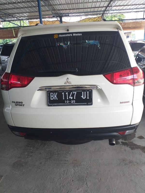 Dijual 2015 Mitsubishi Pajero DAKAR 4X2 2.5L AT DAKAR 4X2 2.5L AT Bekas