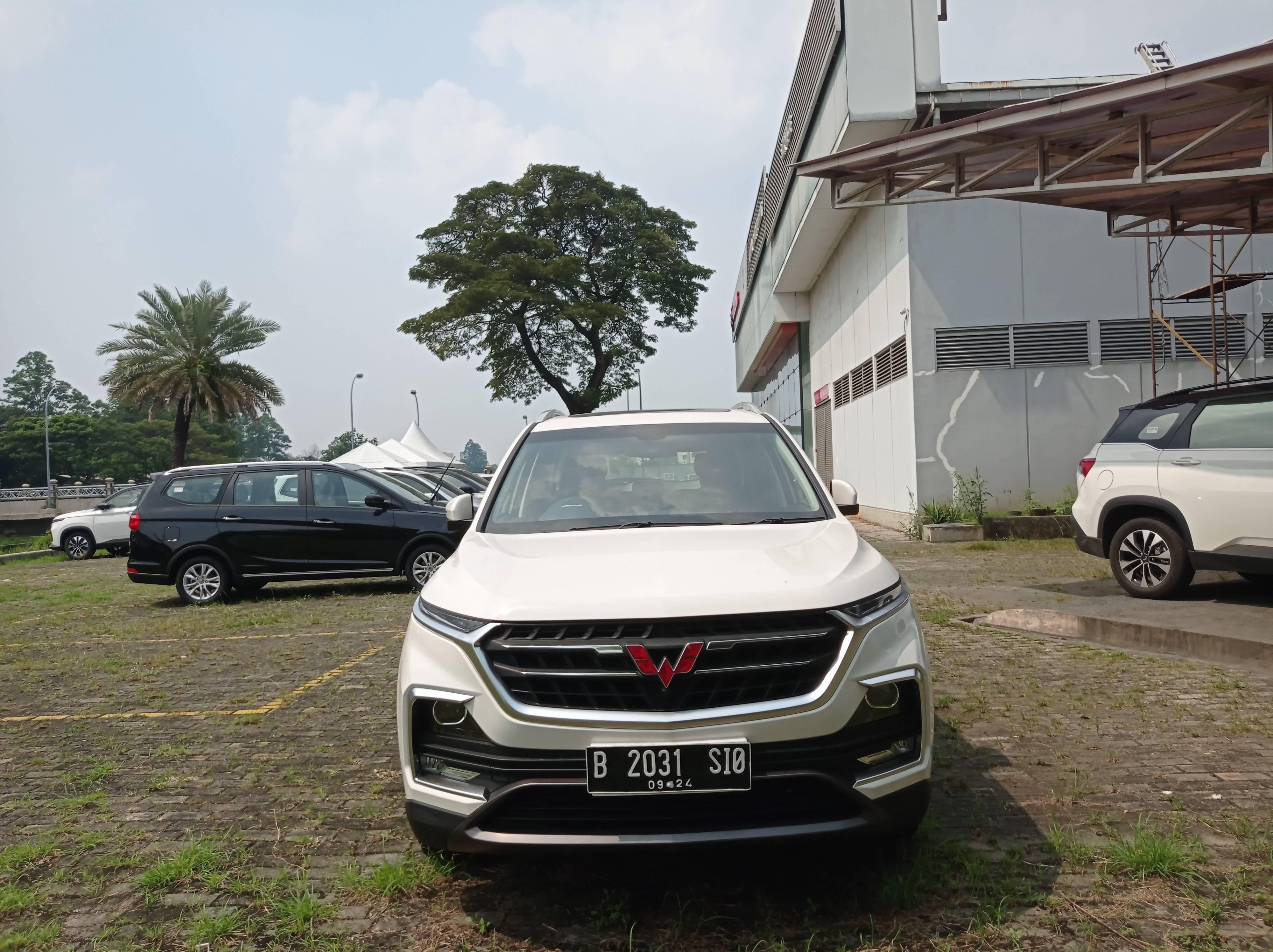 2020 Wuling Almaz Smart Enjoy CVT Smart Enjoy CVT bekas