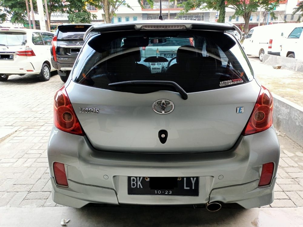 Dijual 2013 Toyota Yaris E 1.5L MT E 1.5L MT Bekas