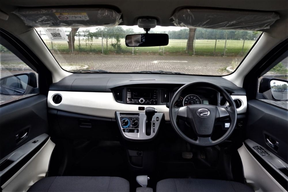 Old 2018 Daihatsu Sigra 1.2 R AT 1.2 R AT