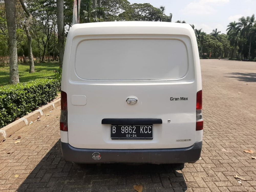 Dijual 2014 Daihatsu Gran Max MB Blind Van 1.3 AC Blind Van 1.3 AC Bekas