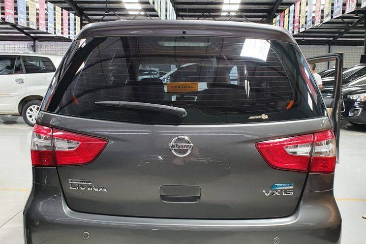 Dijual 2015 Nissan Grand Livina 1.5 XV MT 1.5 XV MT Bekas