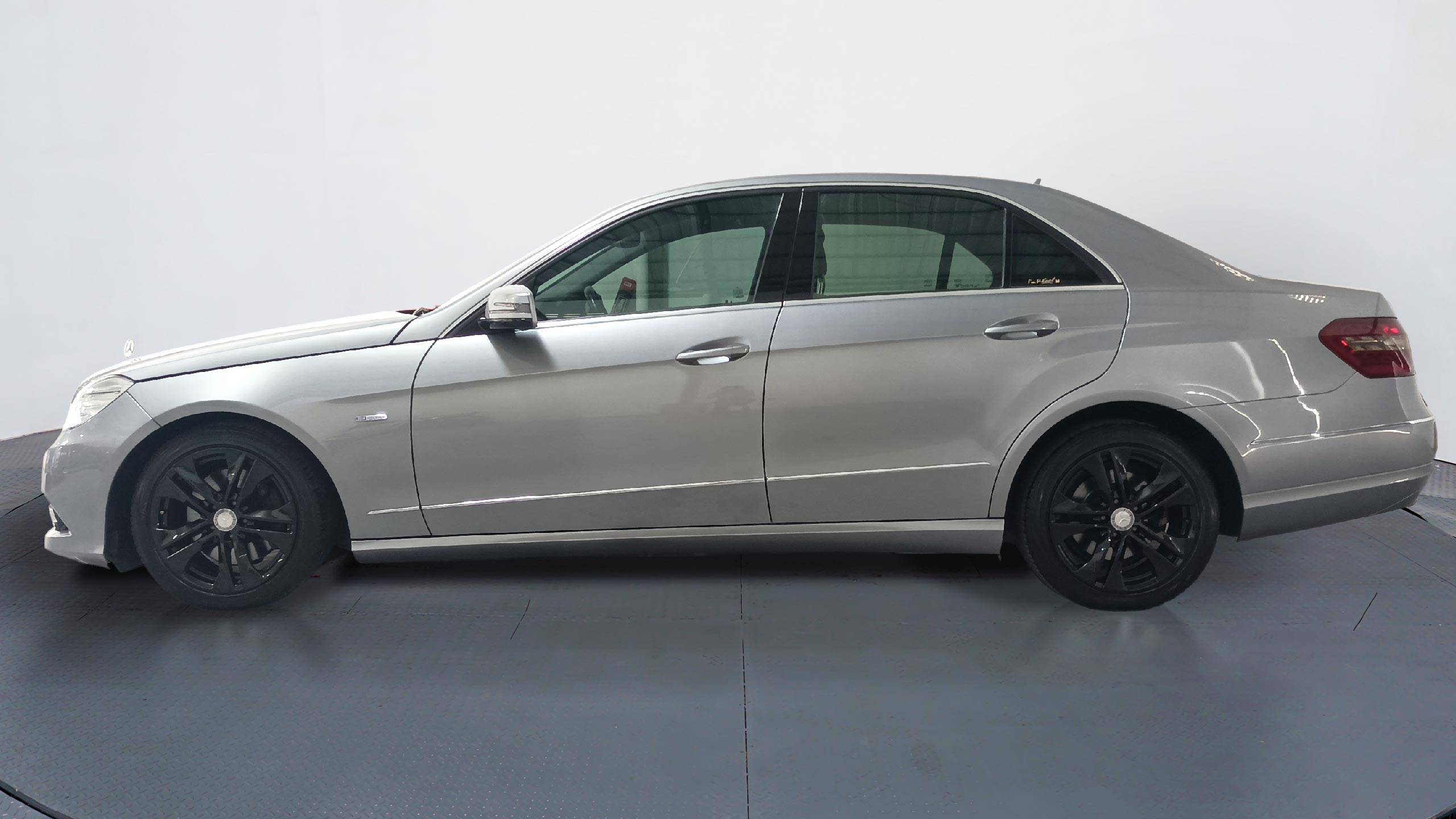2010 Mercedes Benz E-Class E 250 CGI AT E 250 CGI AT tua