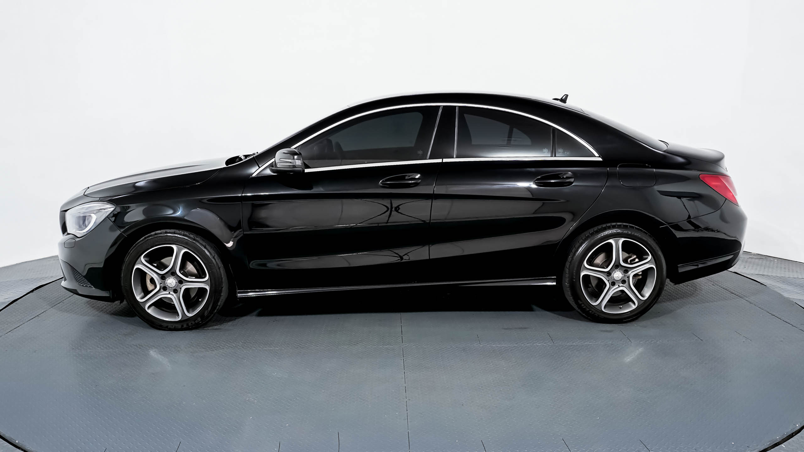 2016 Mercedes Benz CLA-Class 200 1.6 AT 200 1.6 AT tua