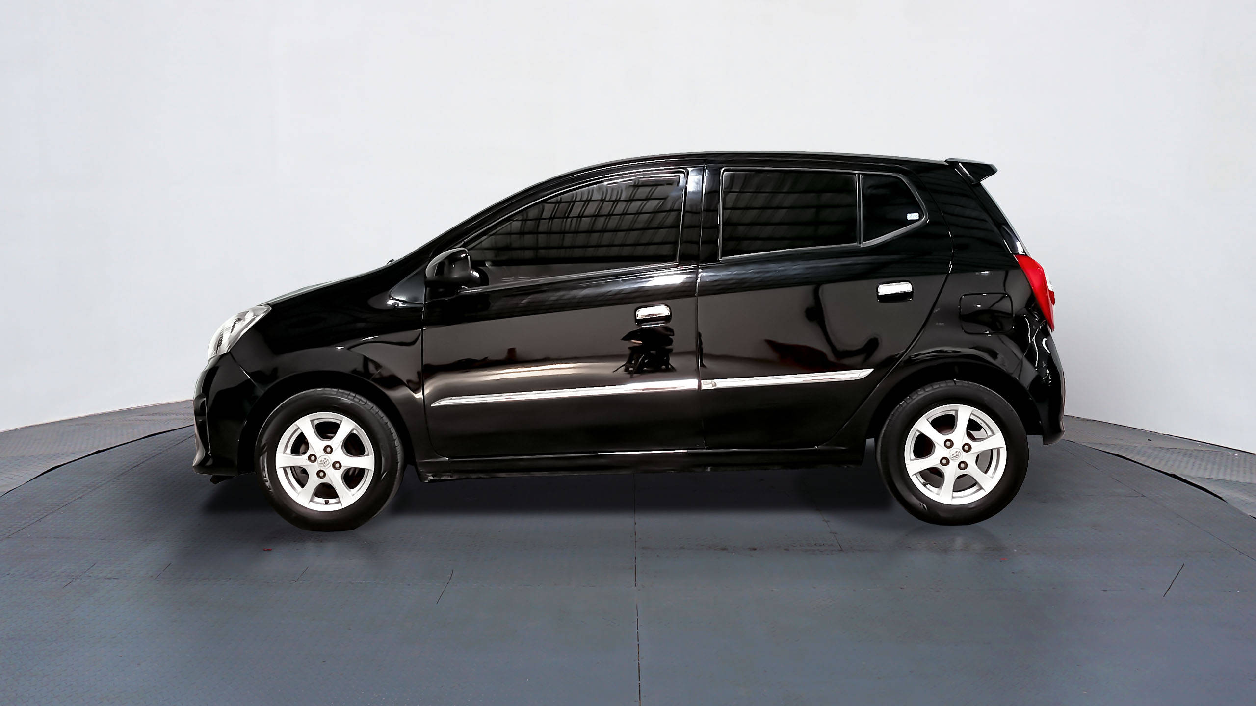 2017 Toyota Agya  1.0 G MT 1.0 G MT tua
