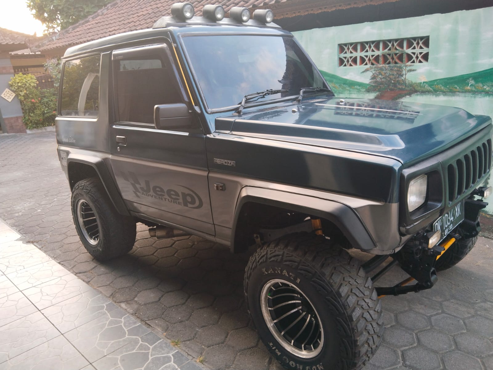 2004 Daihatsu Feroza 2004 Daihatsu Feroza