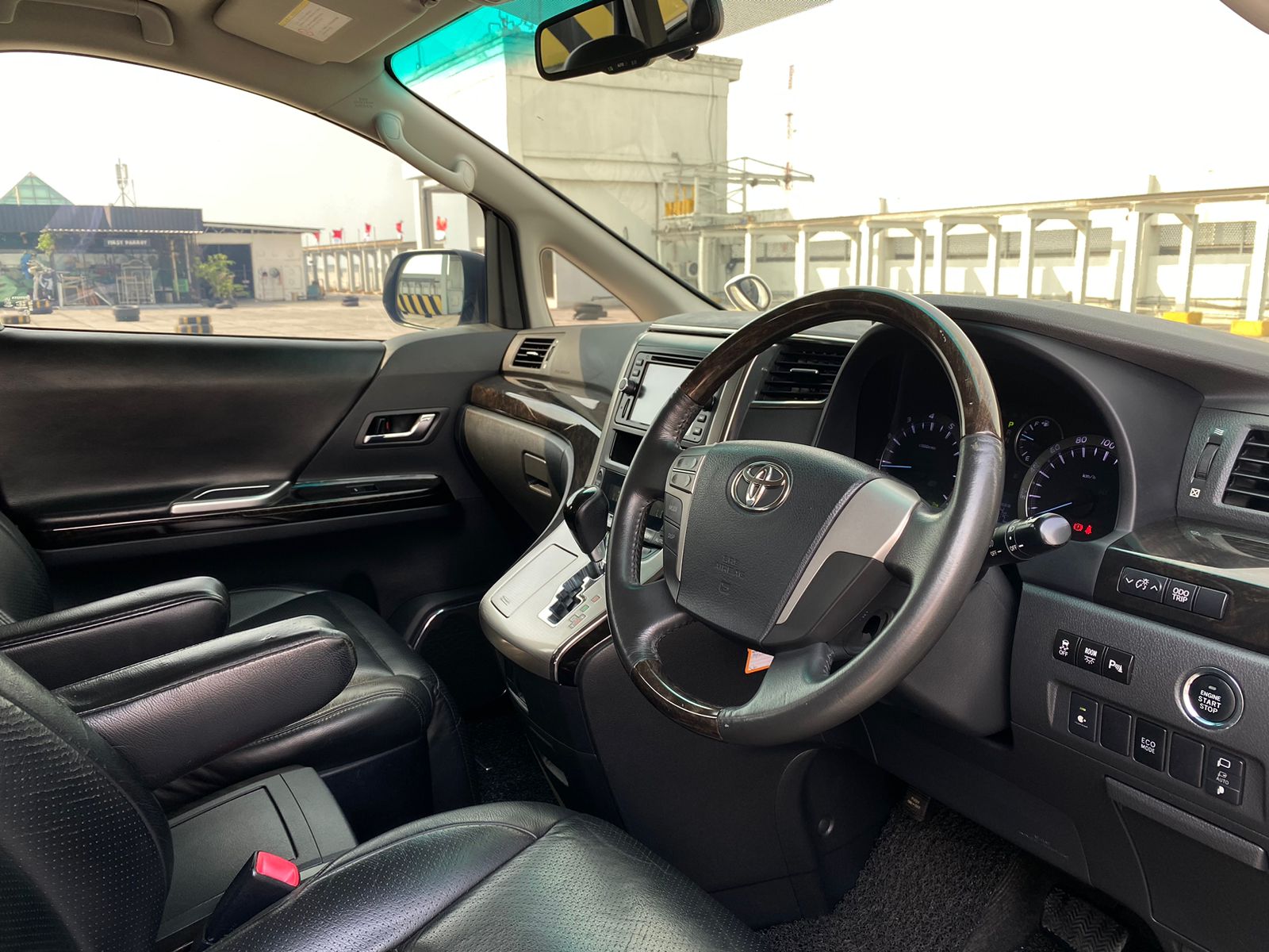 2014 Toyota Alphard 2014 Toyota Alphard