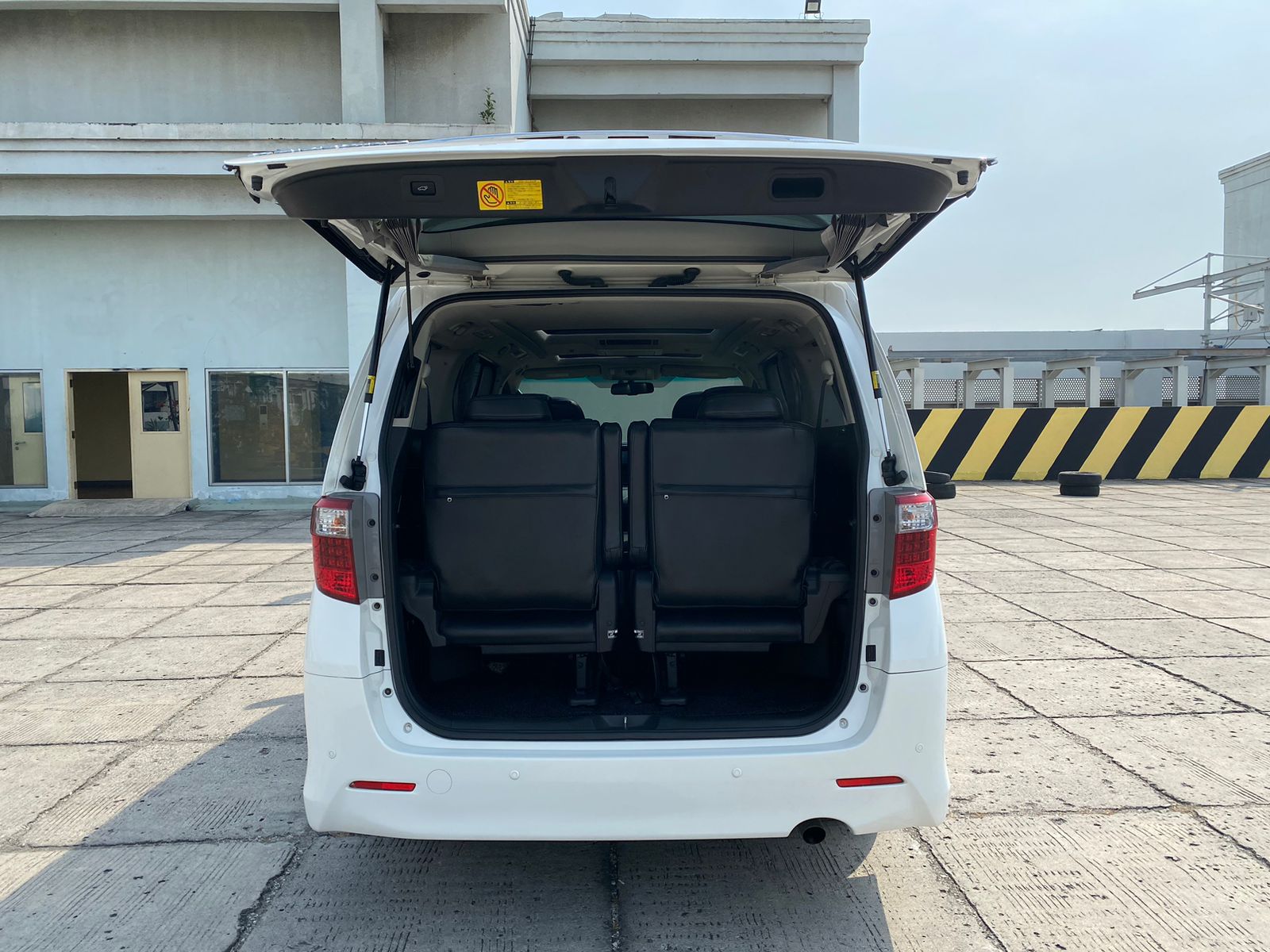 2014 Toyota Alphard 2014 Toyota Alphard