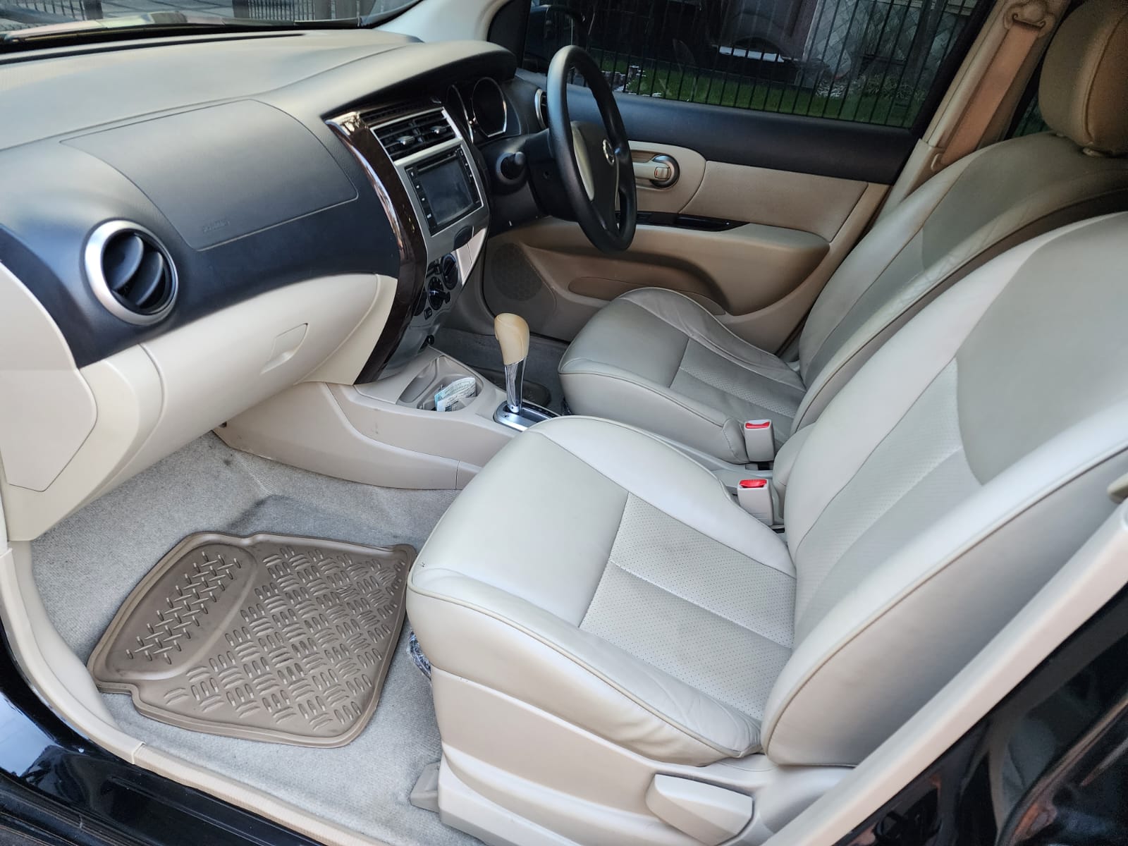 2013 Nissan Grand Livina 2013 Nissan Grand Livina