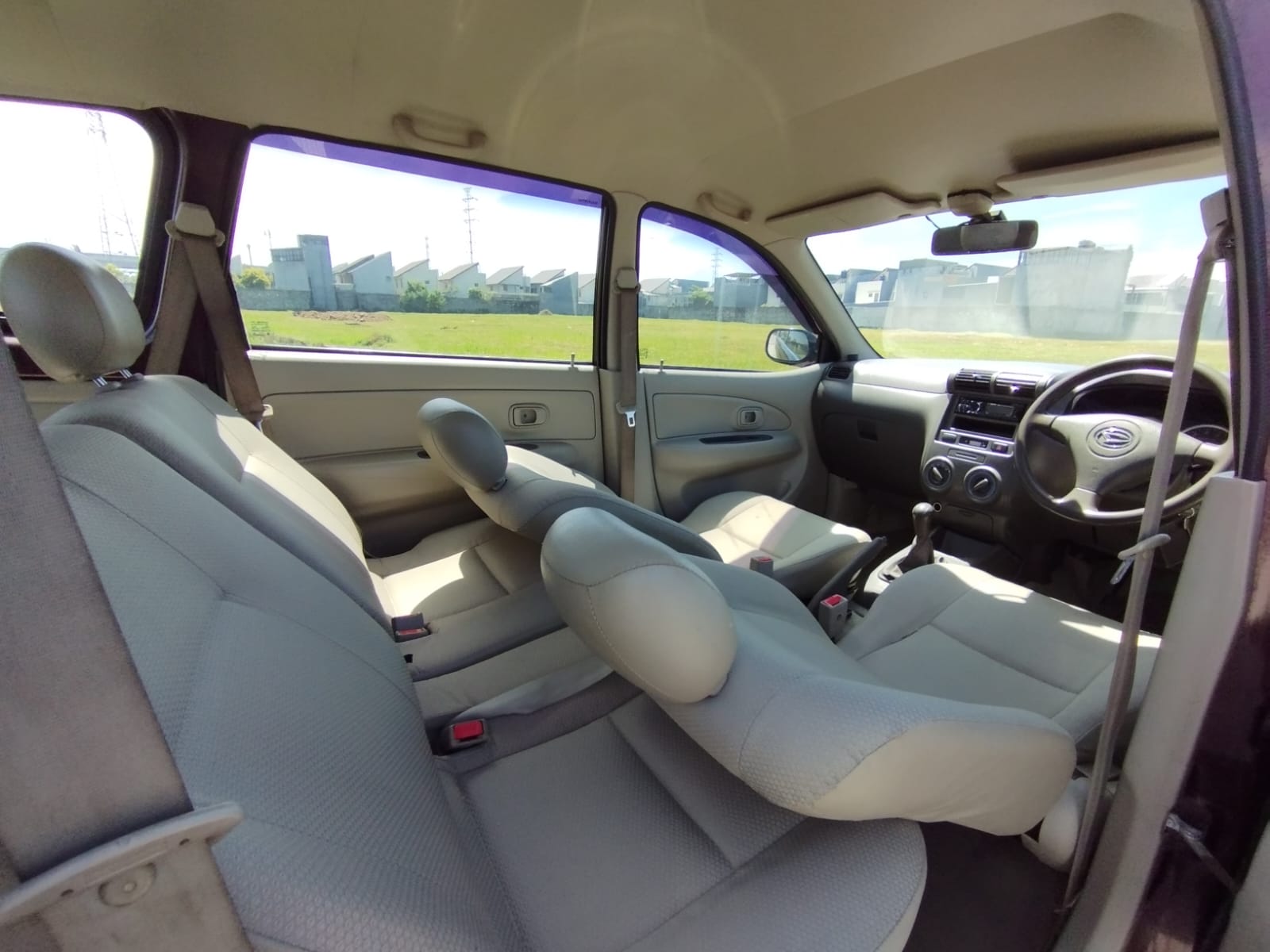 2011 Daihatsu Xenia 2011 Daihatsu Xenia