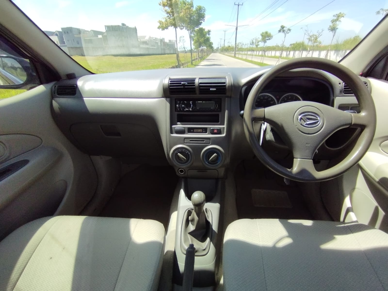 2011 Daihatsu Xenia 2011 Daihatsu Xenia