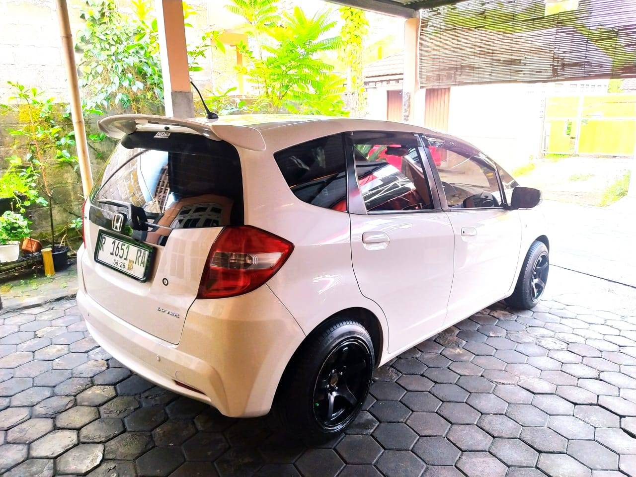2011 Honda Jazz  1.5L S MT 1.5L S MT tua