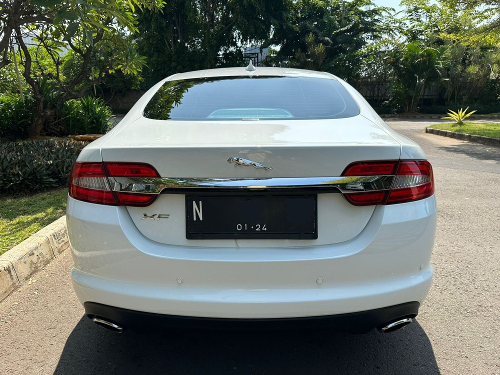 2013 Jaguar XF 2013 Jaguar XF