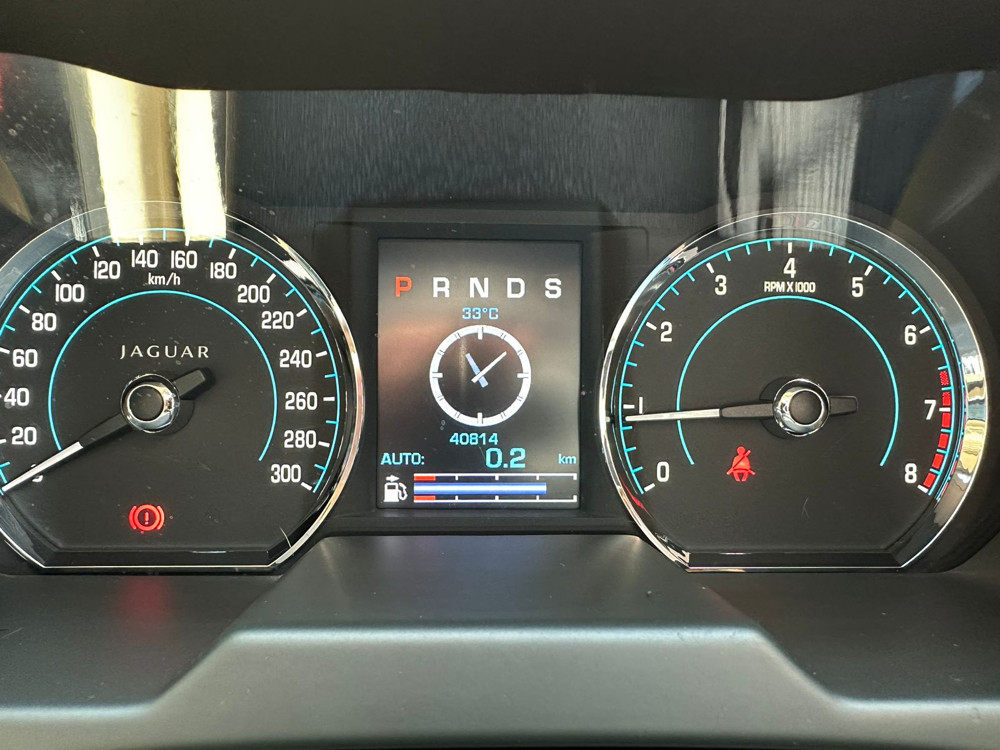 2013 Jaguar XF 2013 Jaguar XF