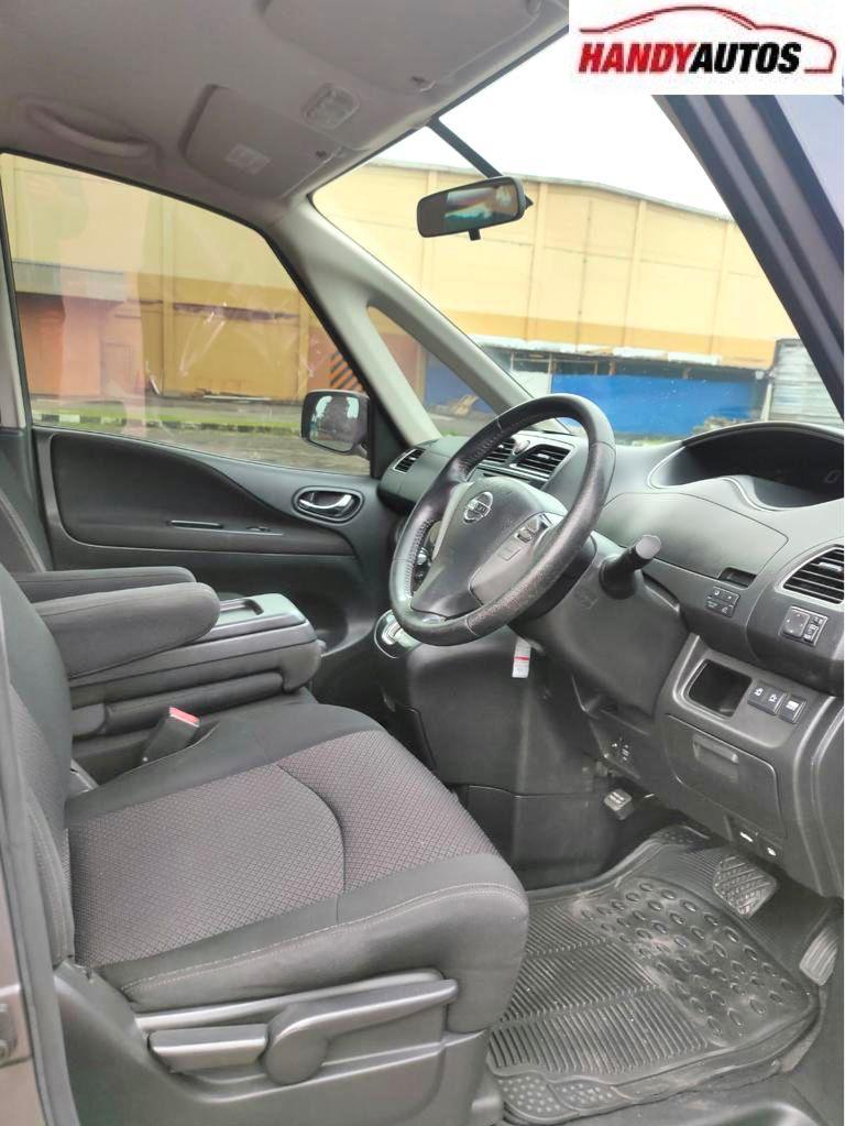 2013 Nissan Serena 2013 Nissan Serena