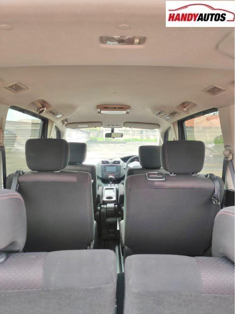 2013 Nissan Serena 2013 Nissan Serena