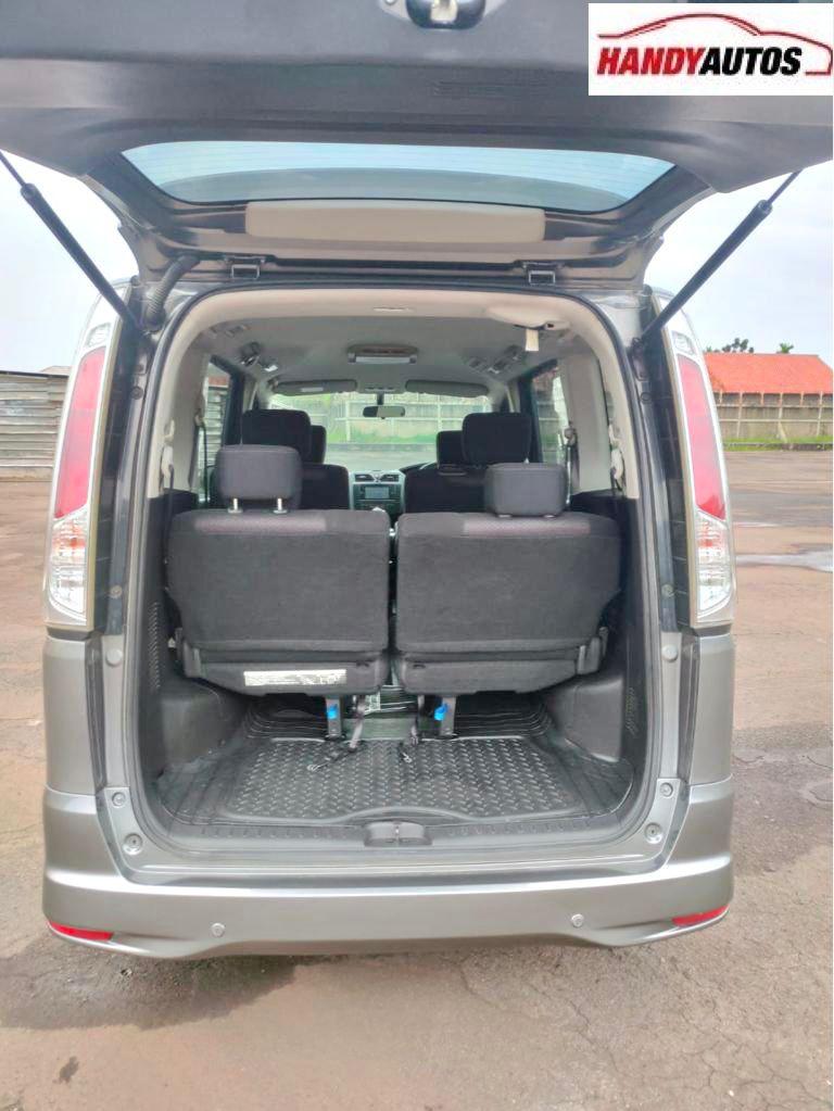 2013 Nissan Serena 2013 Nissan Serena