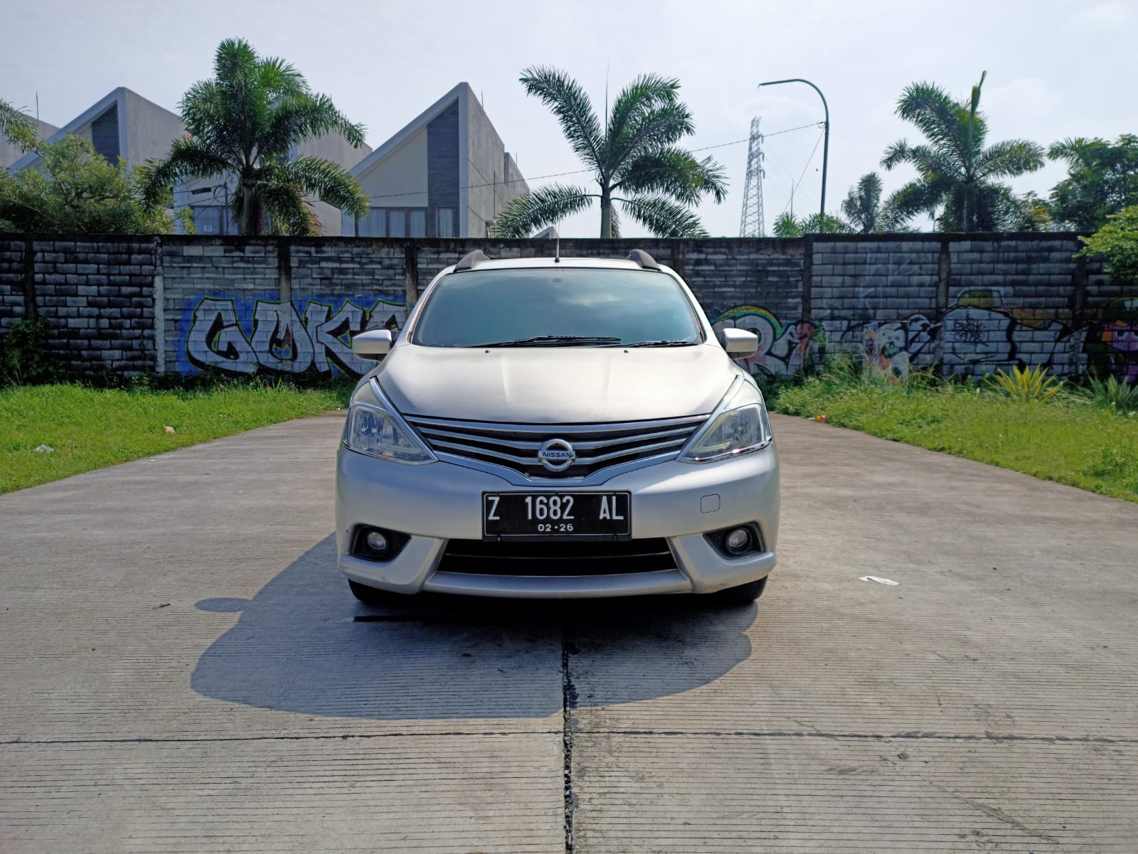 Second Hand 2015 Nissan Grand Livina Second Hand 2015 Nissan Grand Livina