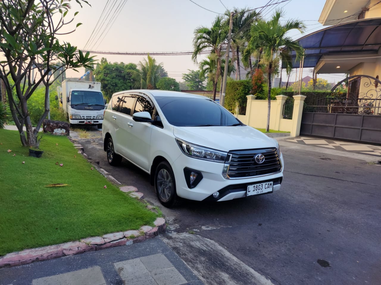 2023 Toyota Kijang Innova Bekas 2023 Toyota Kijang Innova Bekas