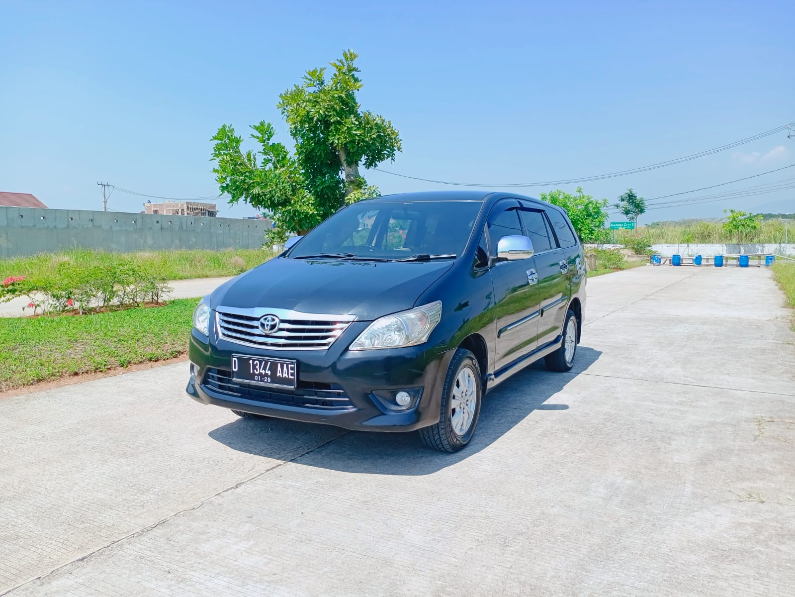 2013 Toyota Kijang Innova 2013 Toyota Kijang Innova