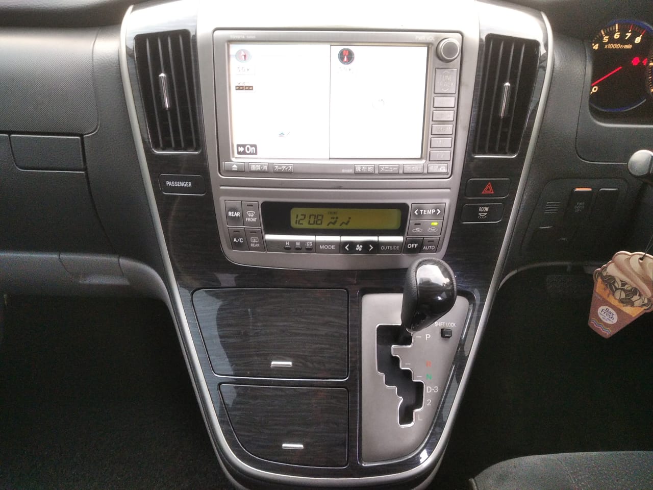 2005 Toyota Alphard 2005 Toyota Alphard