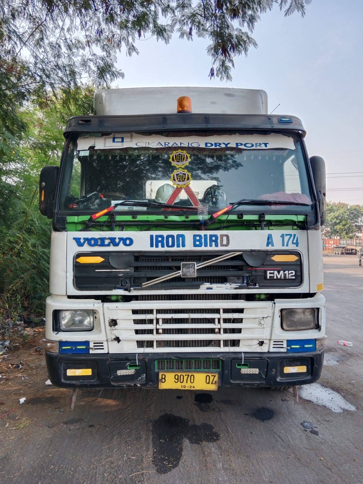 2000 Volvo S90 2000 Volvo S90