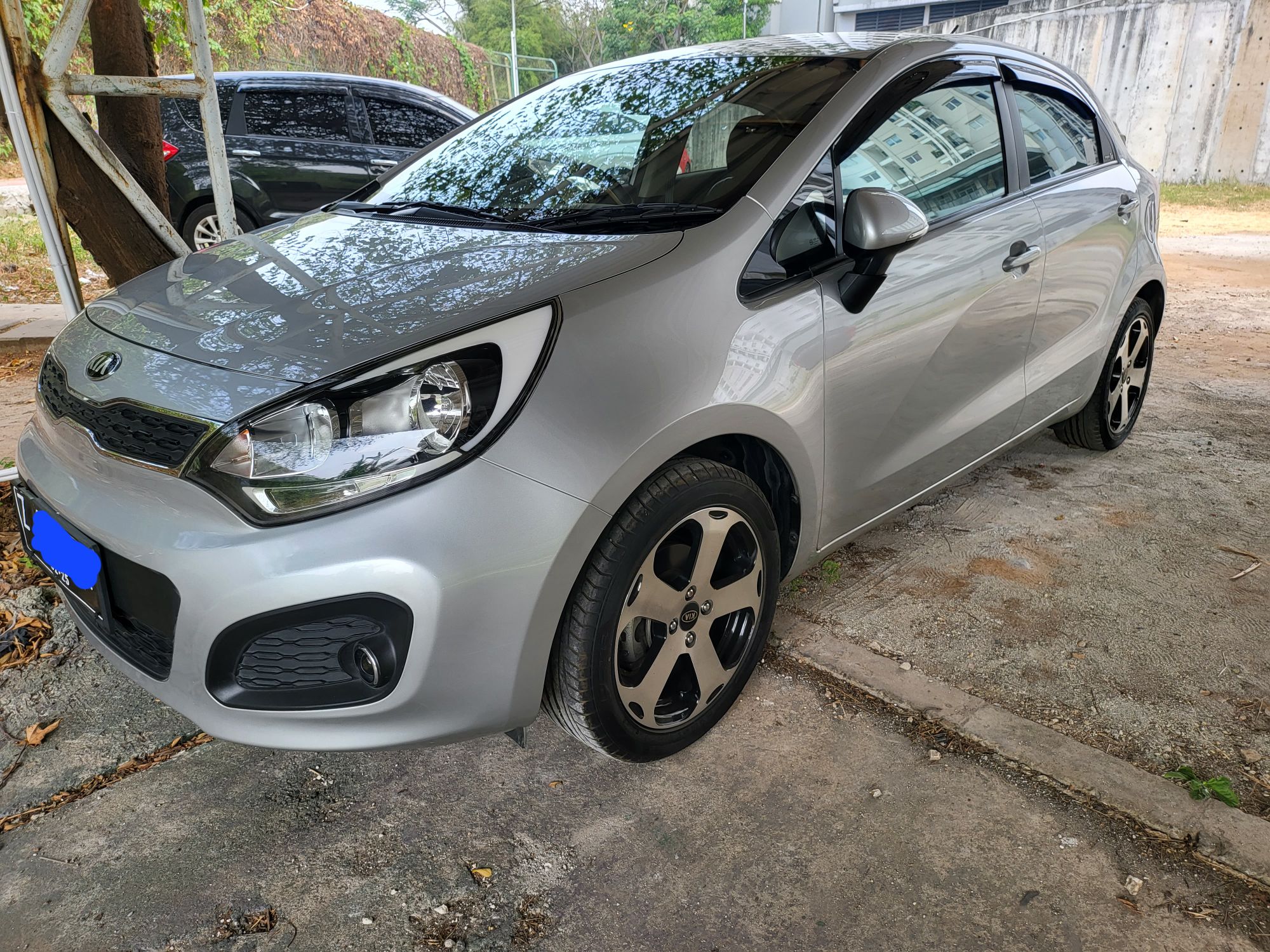 2013 Kia Rio Bekas 2013 Kia Rio Bekas