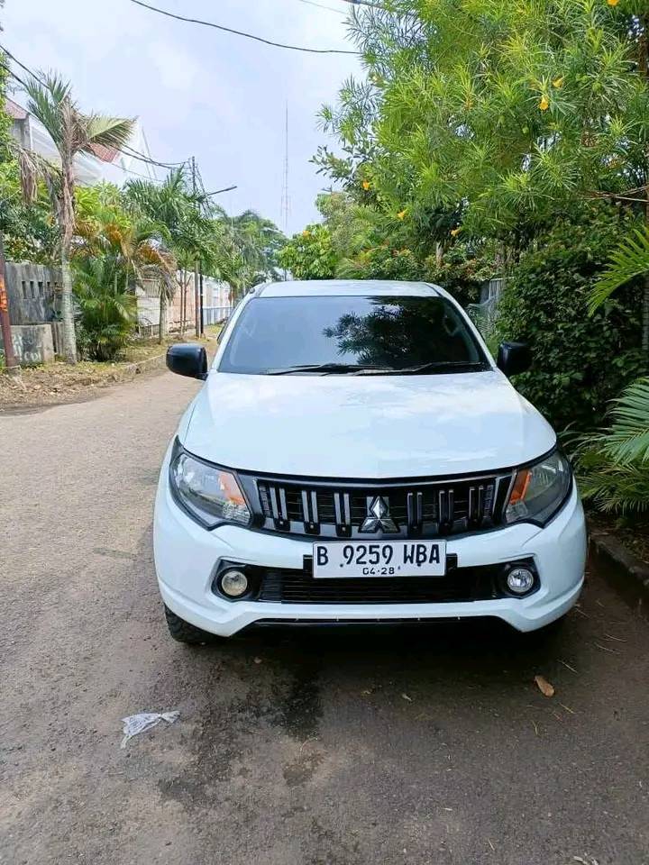 2017 Mitsubishi Triton Exceed MT Double Cab 4WD Exceed MT Double Cab 4WD bekas
