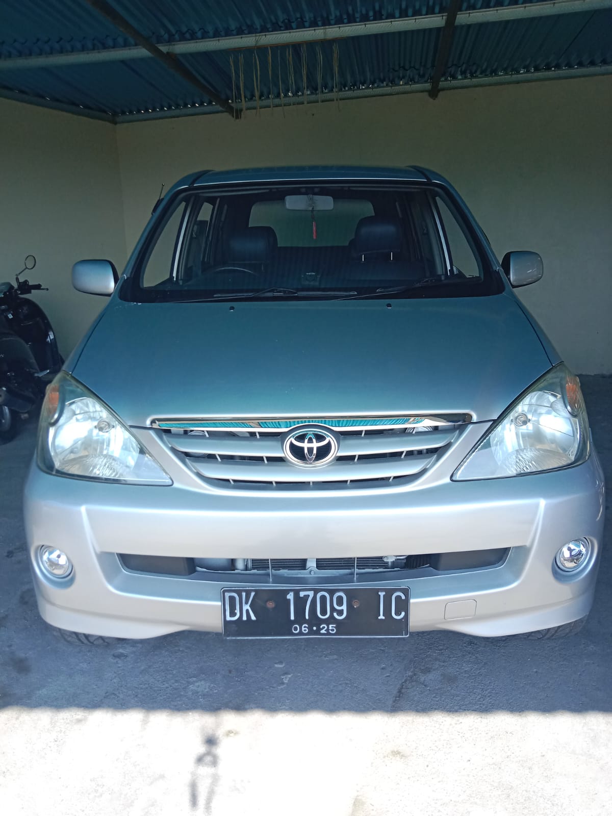 Second Hand 2005 Toyota Avanza Second Hand 2005 Toyota Avanza